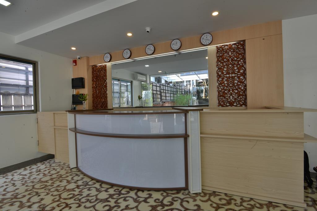 Serene Valley Hotel Yangon Exterior photo