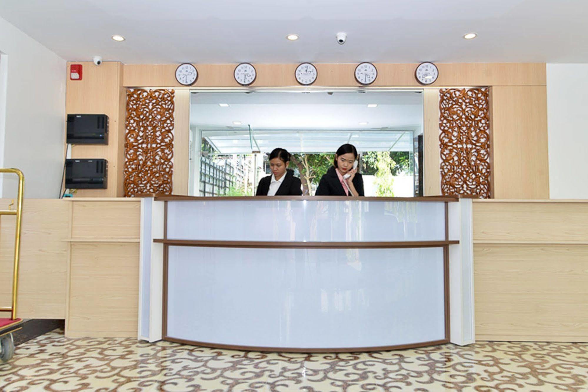 Serene Valley Hotel Yangon Exterior photo